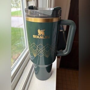 Stanley Forest Green Mug with Gold Geometric Design